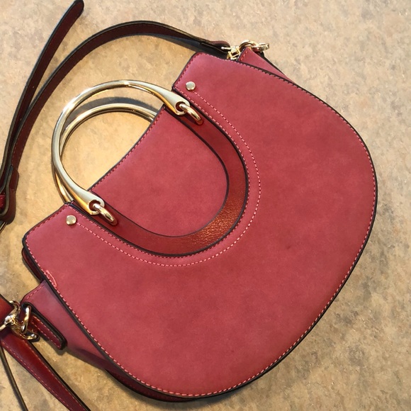 Hard shell Crossbody bag raspberry color - Picture 2 of 4